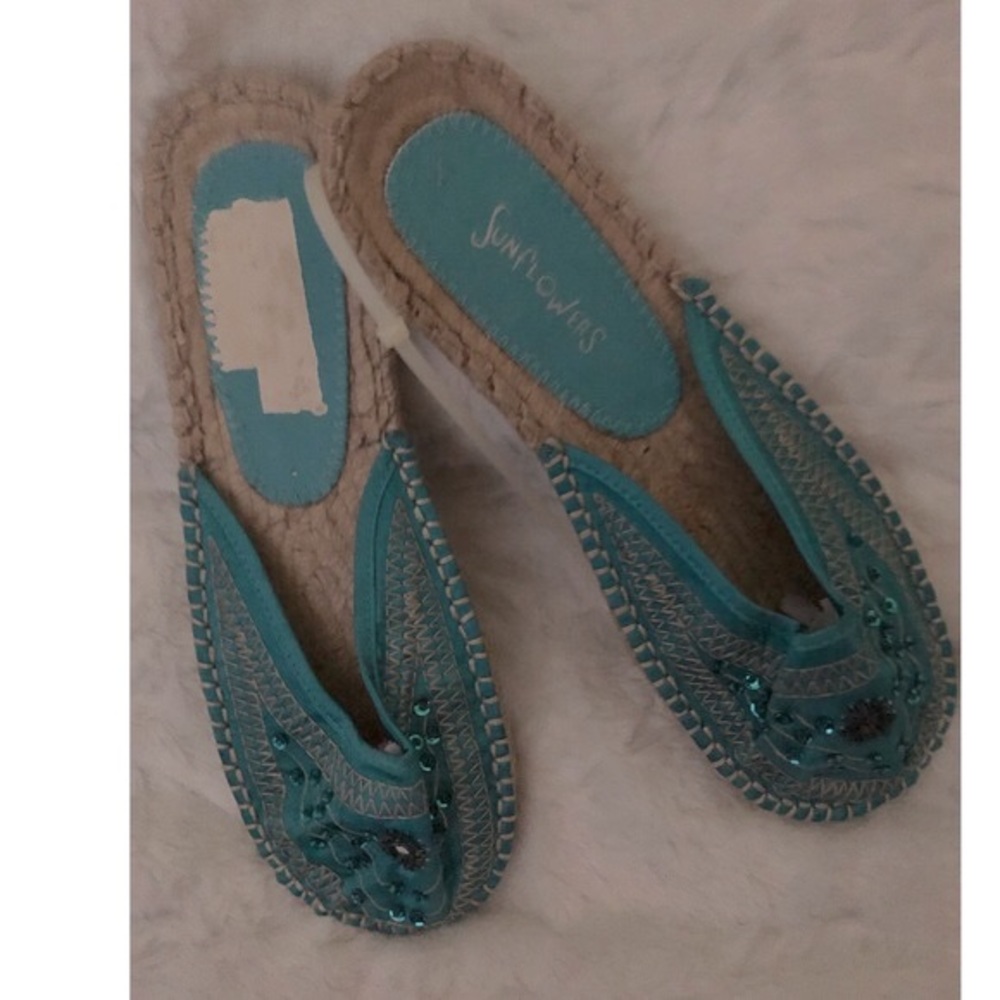 Sunflowers Satin Bohemian Espadrilles with Embellishments NWOT 10M